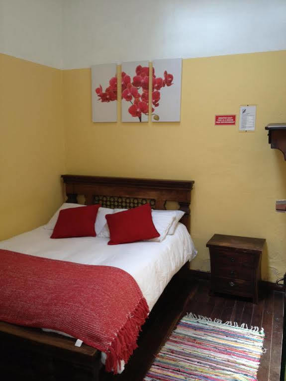 Chocolate Hostel Bogota Exterior photo